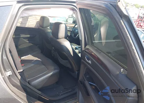 2015 Cadillac Srx Luxury Collection z USA, uszkodzony, nr VIN 3GYFNBE36FS619031